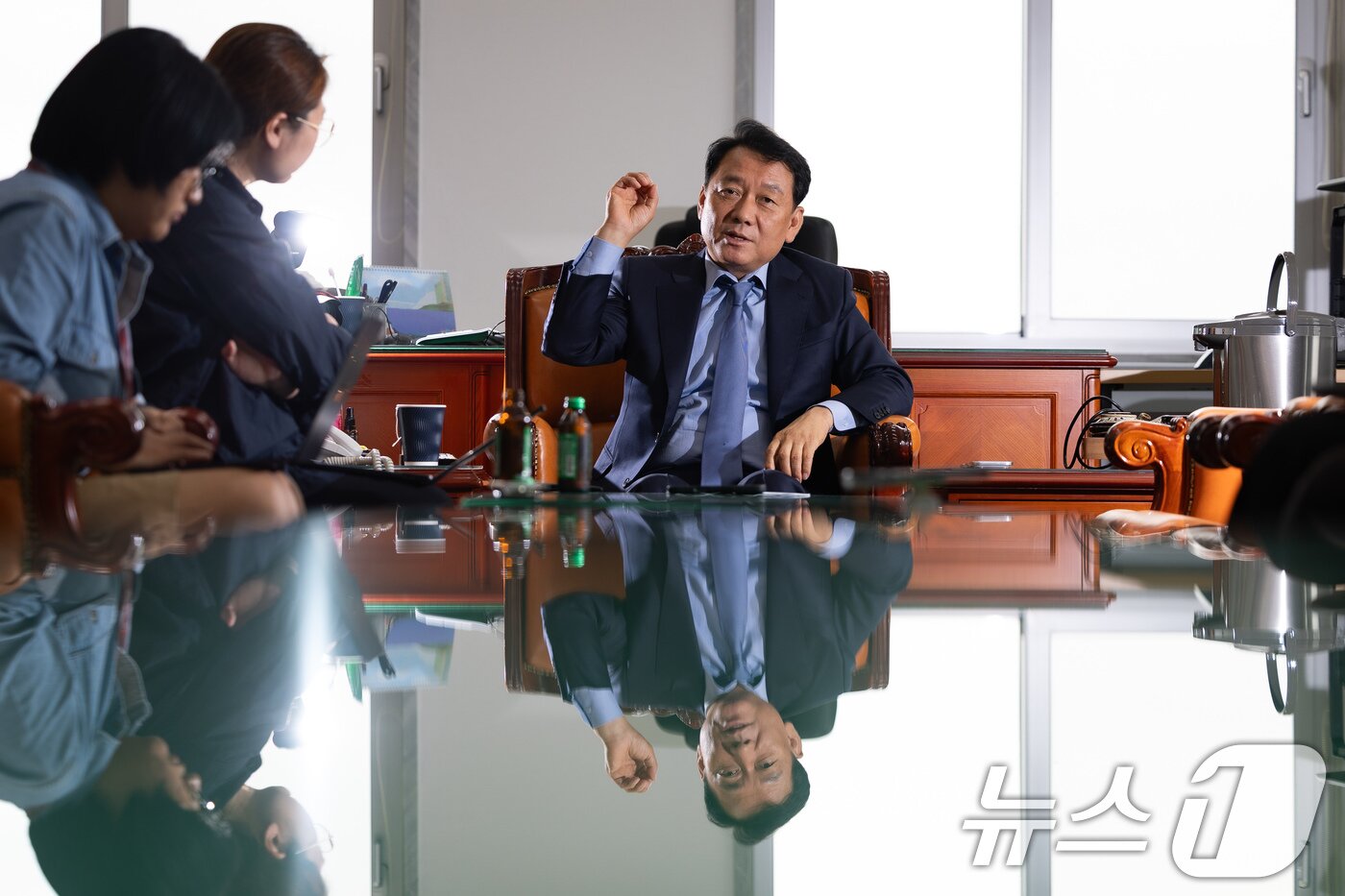 본문 이미지 - 이광재 국회 예산결산특별위원장이 2일 서울 여의도 국회에서 뉴스1과 인터뷰하고 있다. 2026.7.2 ⓒ 뉴스1 유승관 기자