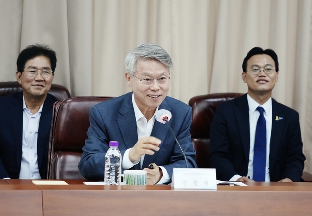 민형배, 취임 첫 현장 행보…한전 반도체 클러스터 전력망 점검