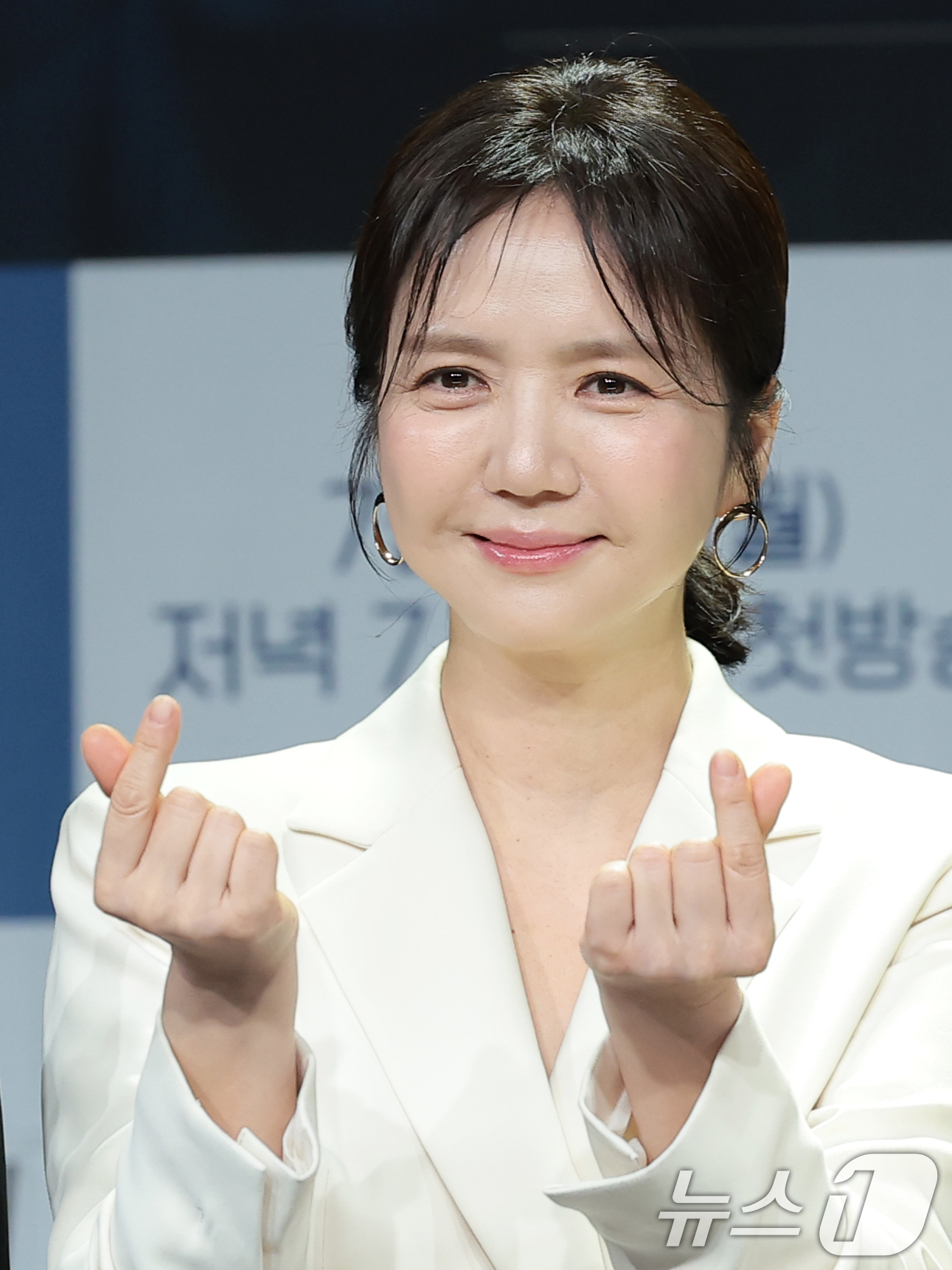 (서울=뉴스1) 권현진 기자 = 배우 임지은이 2일 오후 서울 마포구 상암 MBC사옥 골든마우스홀에서 열린 MBC 새 일일드라마 ‘가족관계증명서’(극본 박지현) 제작발표회에서 포즈 …