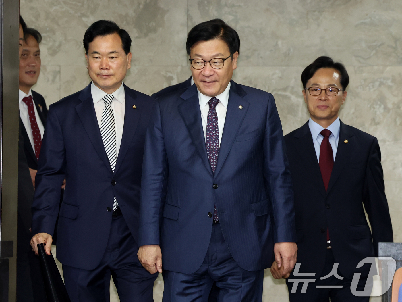 (서울=뉴스1) 황기선 기자 = 정점식 국민의힘 원내대표가 2일 오후 서울 여의도 국회에서 열린 의원총회에 참석하고 있다.  2026.7.2/뉴스1