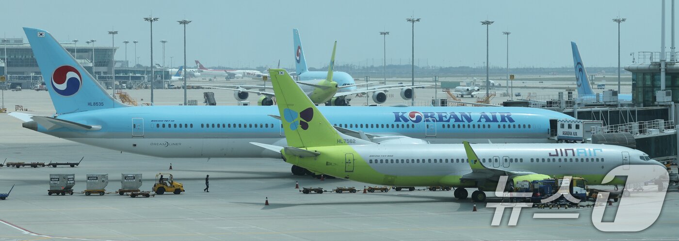 본문 이미지 -  인천국제공항 계류장의 모습. 2026.7.2 ⓒ 뉴스1 안은나 기자