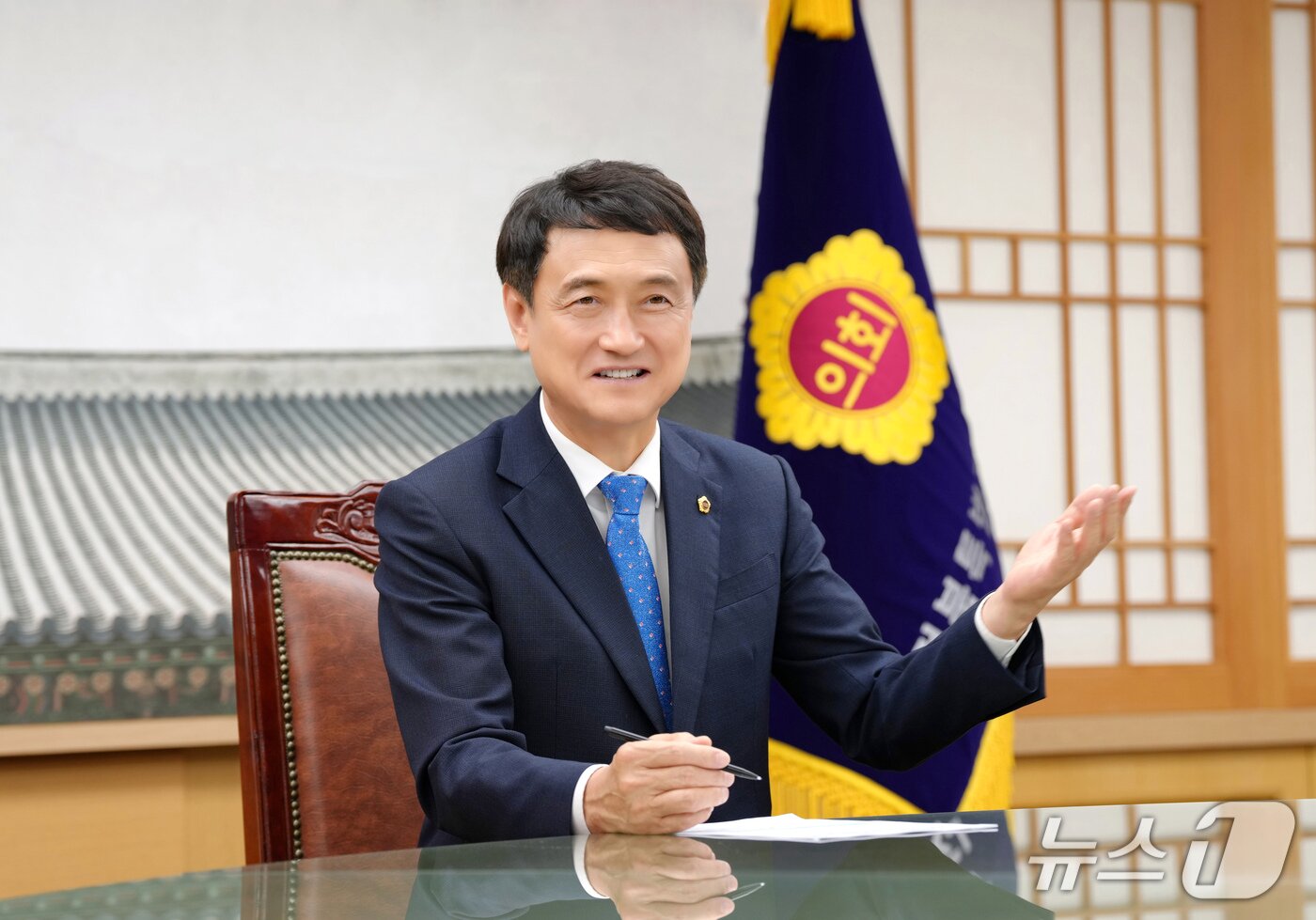 본문 이미지 - 김희수 전북도의장이 뉴스1과 인터뷰를 하고 있다.(의회제공. 재판매 및 DB금지)2026.7.2/뉴스1