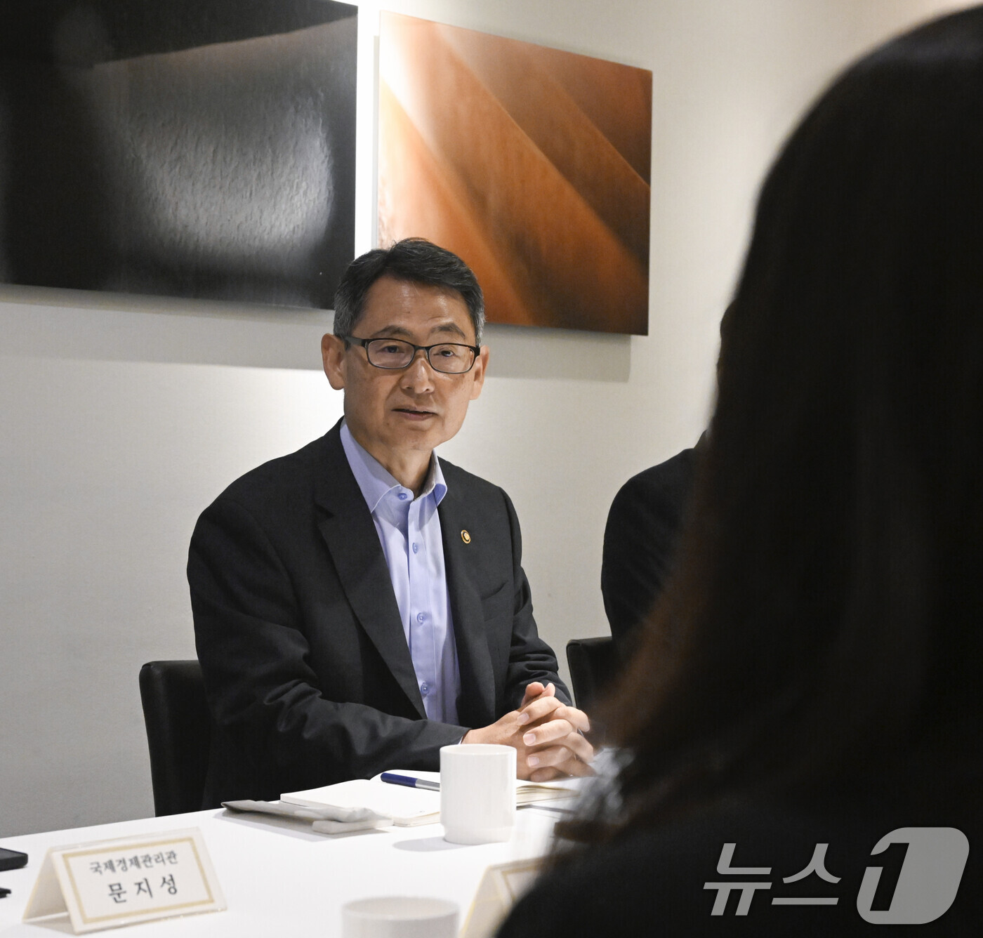 (서울=뉴스1) = 허장 재정경제부 차관이 2일 서울 종로구 달개비에서 열린  '외신기자 간담회'를 주재하고 있다. (재정경제부 제공. 재판매 및 DB금지) 2026.7.2/뉴스1 …