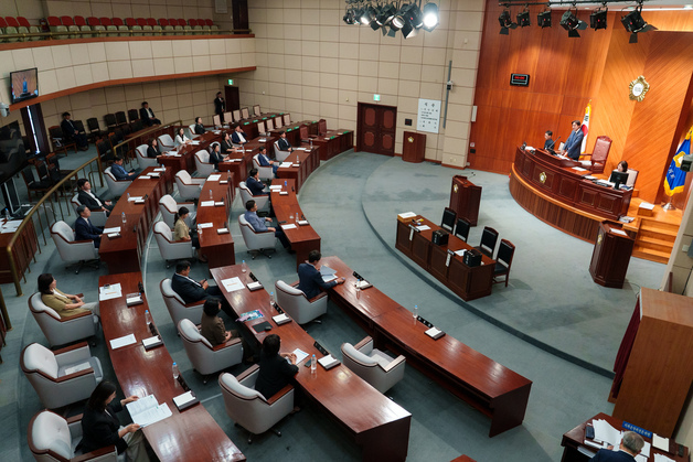 군산시의회, 전반기 원구성 완료…의장 서동수·부의장 송미숙