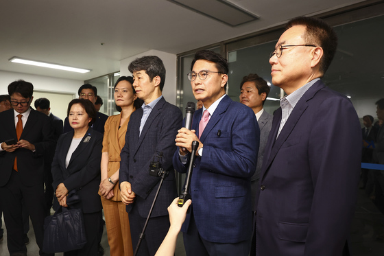 "CCTV 회전 안돼"…잠실 투표함 보관소 감시에 사각지대