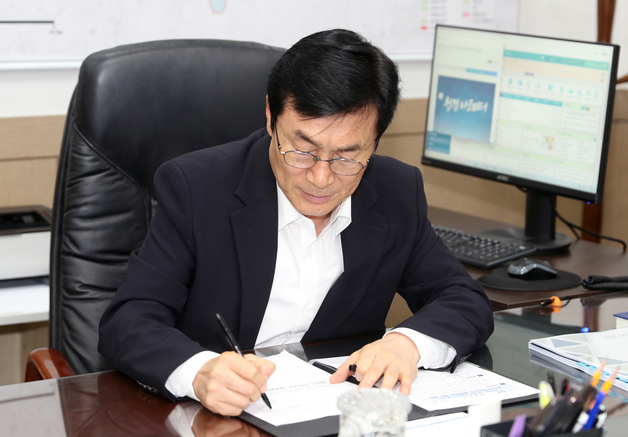 이장섭 청주시장 취임 첫 결재…'안전보건 경영방침' 개정