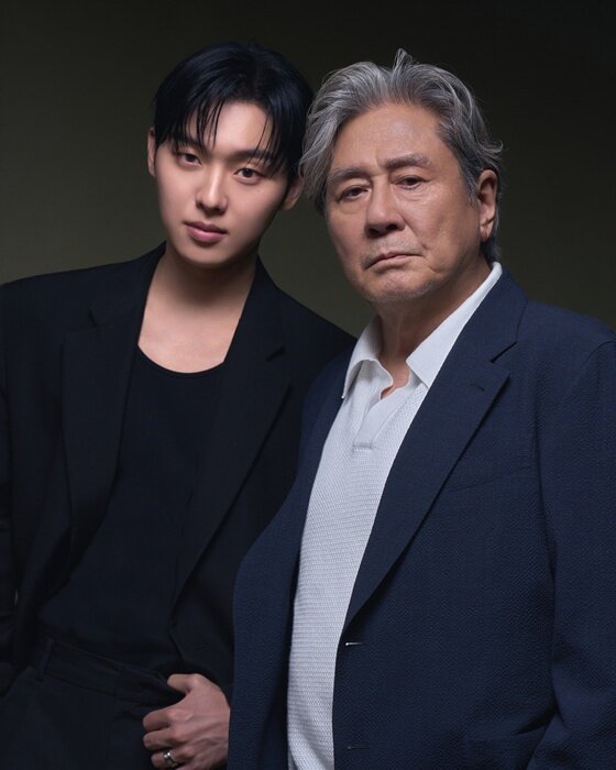 본문 이미지 - 배우 최현욱(왼쪽), 최민식/ 사진제공=넷플릭스