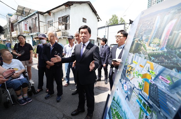 황인호 대전 동구청장 '복합2구역 개발사업' 현장서 원도심 활성화 논의