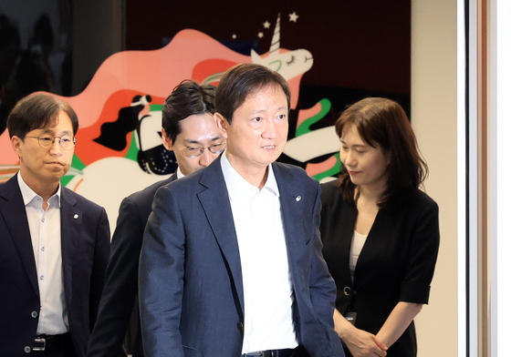 가상자산사업자 CEO 간담회 참석하는 이찬진 금감원장