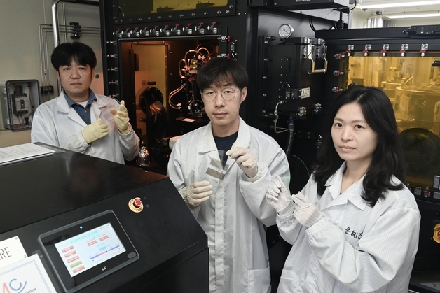 디스플레이 더 얇고 선명하게…차세대 QD-OLED 집적 기술 개발