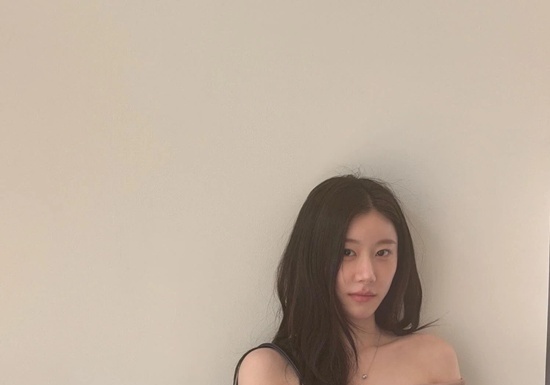 있지 채령, 일상 사진도 화보…우아한 무드 [N샷]
