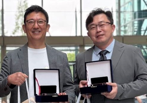 'TV동물농장' 25주년 맞아 차진원·박순석 수의사 특별상 수상