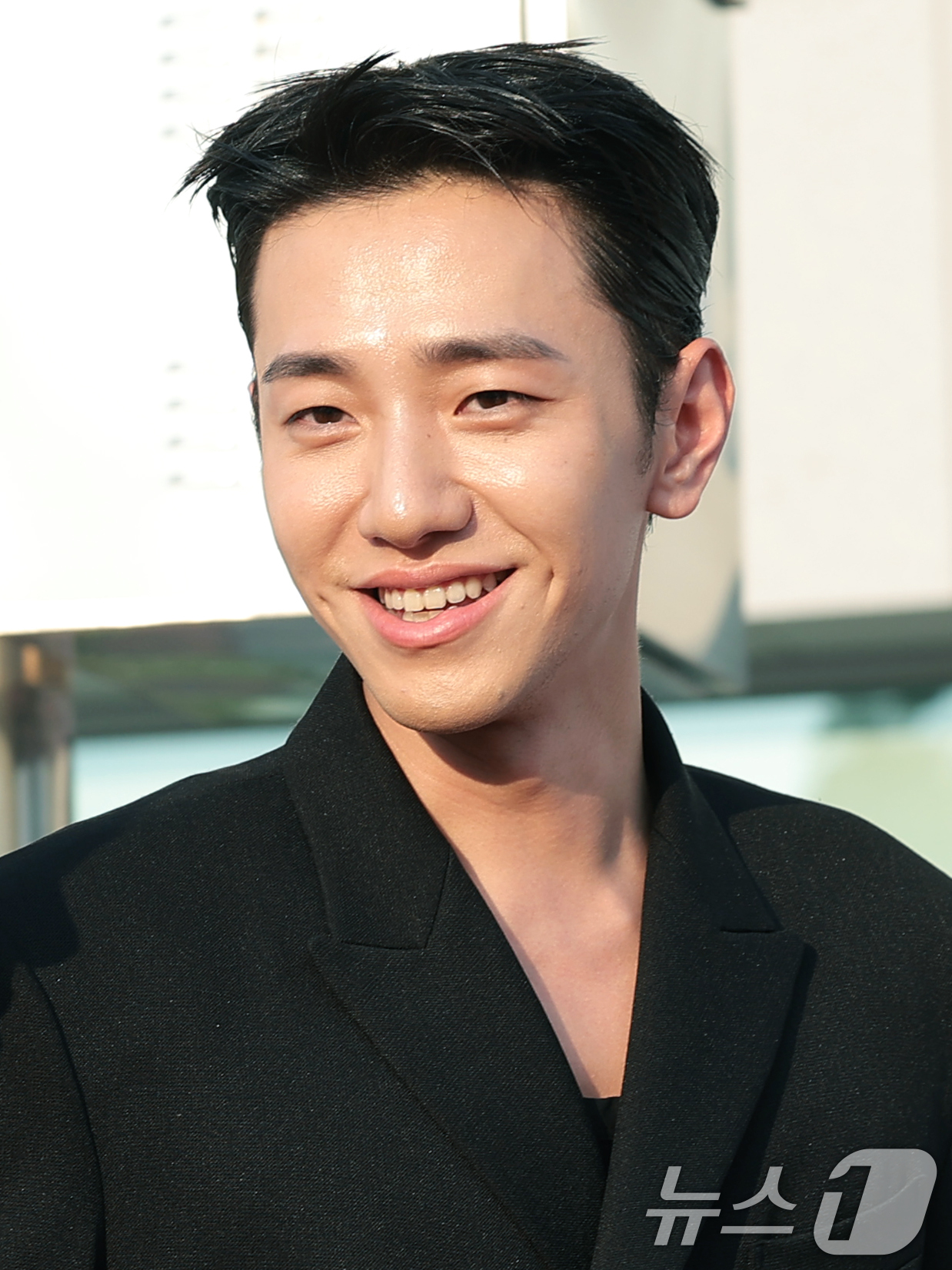 (부천=뉴스1) 권현진 기자 = 배우 남윤수가 2일 오후 경기도 부천시청에서 열린 제30회 부천국제판타스틱영화제 참석해 레드카펫을 밟고 있다. 2026.7.2/뉴스1
