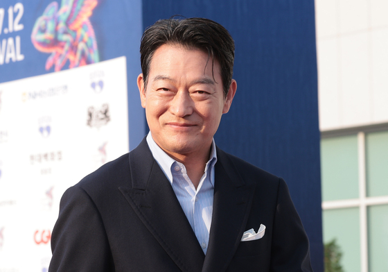 조성하, 근사한 미소
