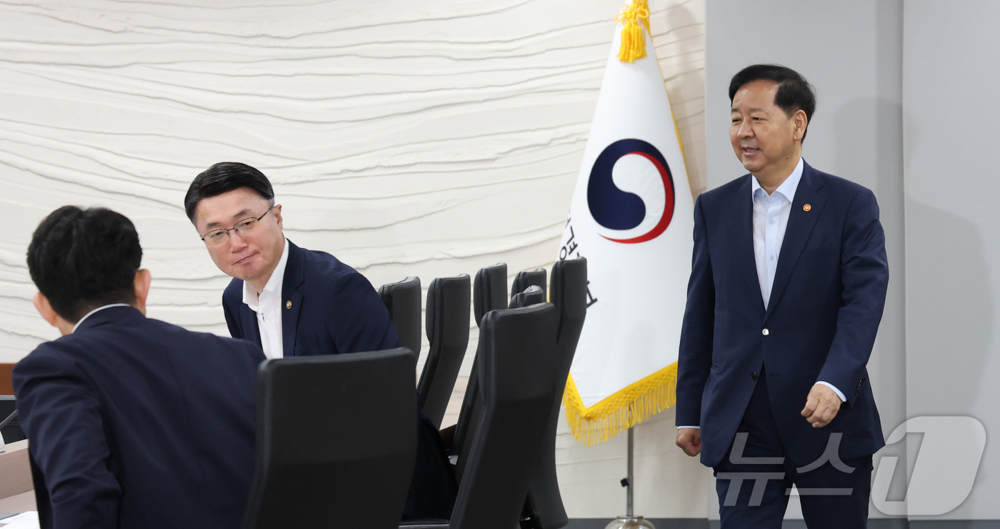 (세종=뉴스1) 김기남 기자 = 구윤철 부총리 겸 재정경제부 장관이 20일 세종시 정부세종청사에서 열린 대외경제장관회의에 참석하고 있다. 2026.7.20/뉴스1