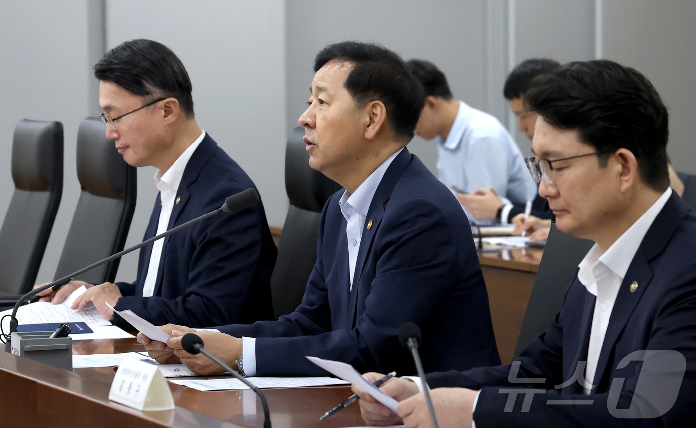 (세종=뉴스1) 김기남 기자 = 구윤철 부총리 겸 재정경제부 장관이 20일 세종시 정부세종청사에서 열린 대외경제장관회의를 주재하며 발언하고 있다. 2026.7.20/뉴스1