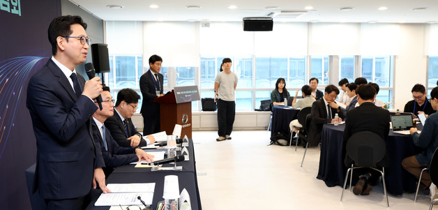 소통 간담회 발언하는 배경훈 부총리