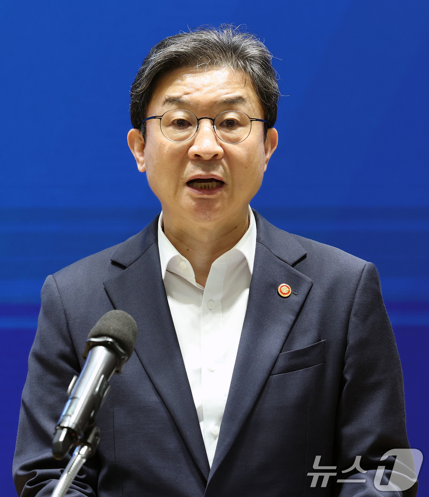 (서울=뉴스1) 오대일 기자 = 이억원 금융위원장이 20일 오후 서울 영등포구 산업은행 IR센터에서 열린 국민성장펀드 초장기기술투자펀드 출자사업 공청회에서 모두발언을 하고 있다.국 …