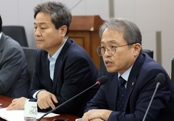 개회사하는 송기헌 선관위 개혁 TF 단장