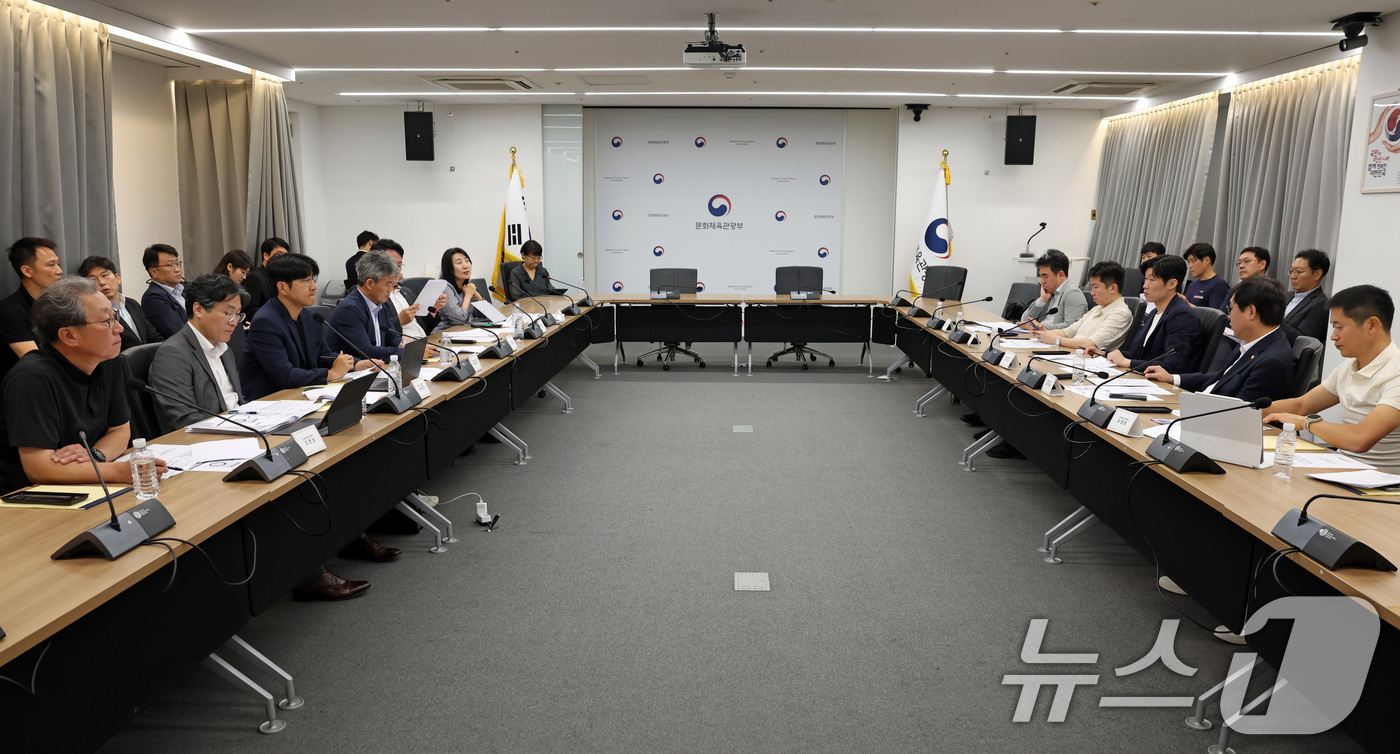 (서울=뉴스1) = 20일 오후 서울시 종로구 국립현대미술관 사무동에서 K-축구 혁신위원회 3차 회의가 열리고 있다. (문화체육관광부 제공. 재판매 및 DB 금지) 2026.7.2 …