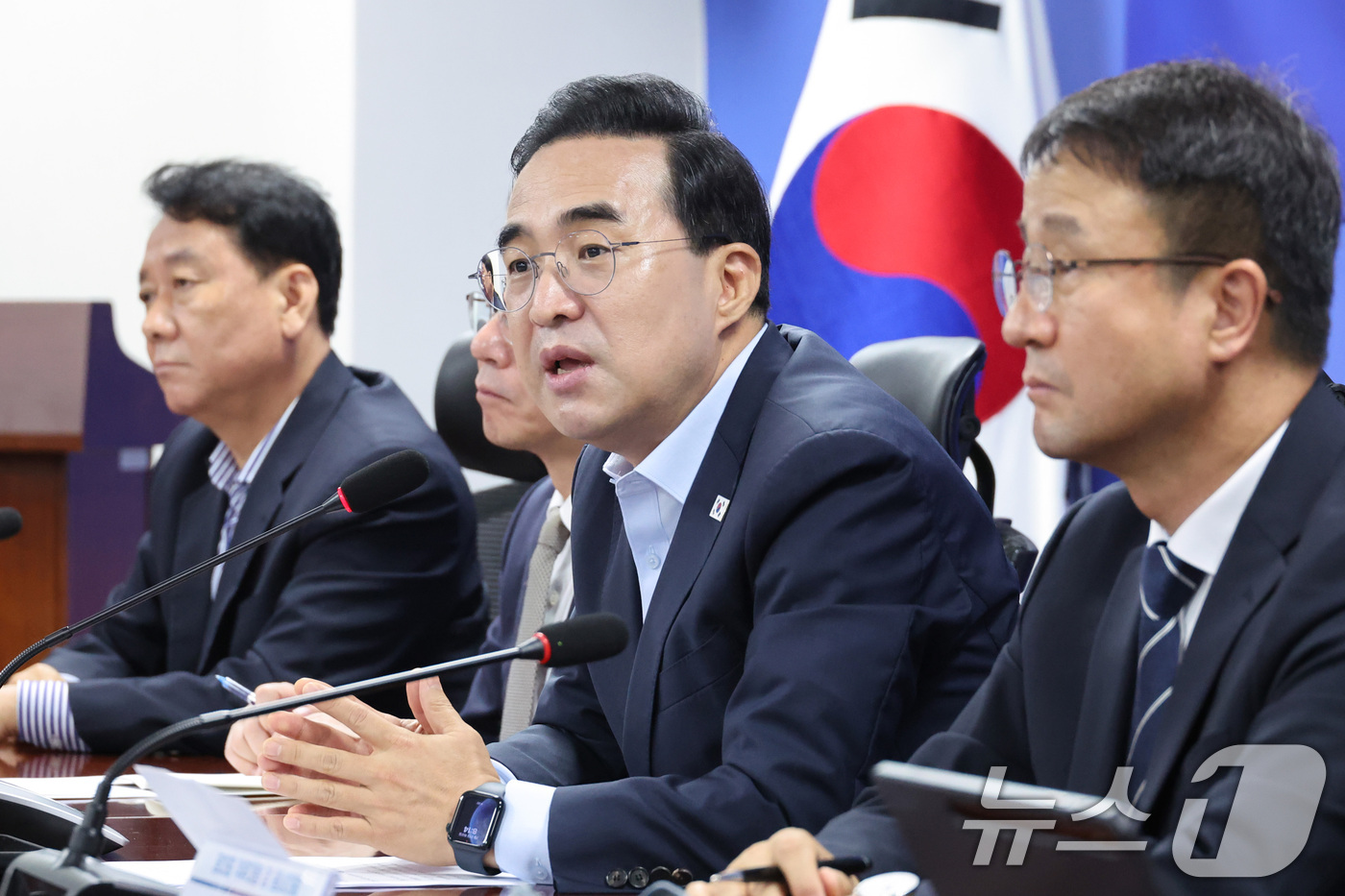 (서울=뉴스1) 신웅수 기자 = 박홍근 기획예산처 장관이 21일 서울 여의도 국회 의원회관에서 열린 2027년 예산안 당정협의에서 발언하고 있다. 2026.7.21/뉴스1