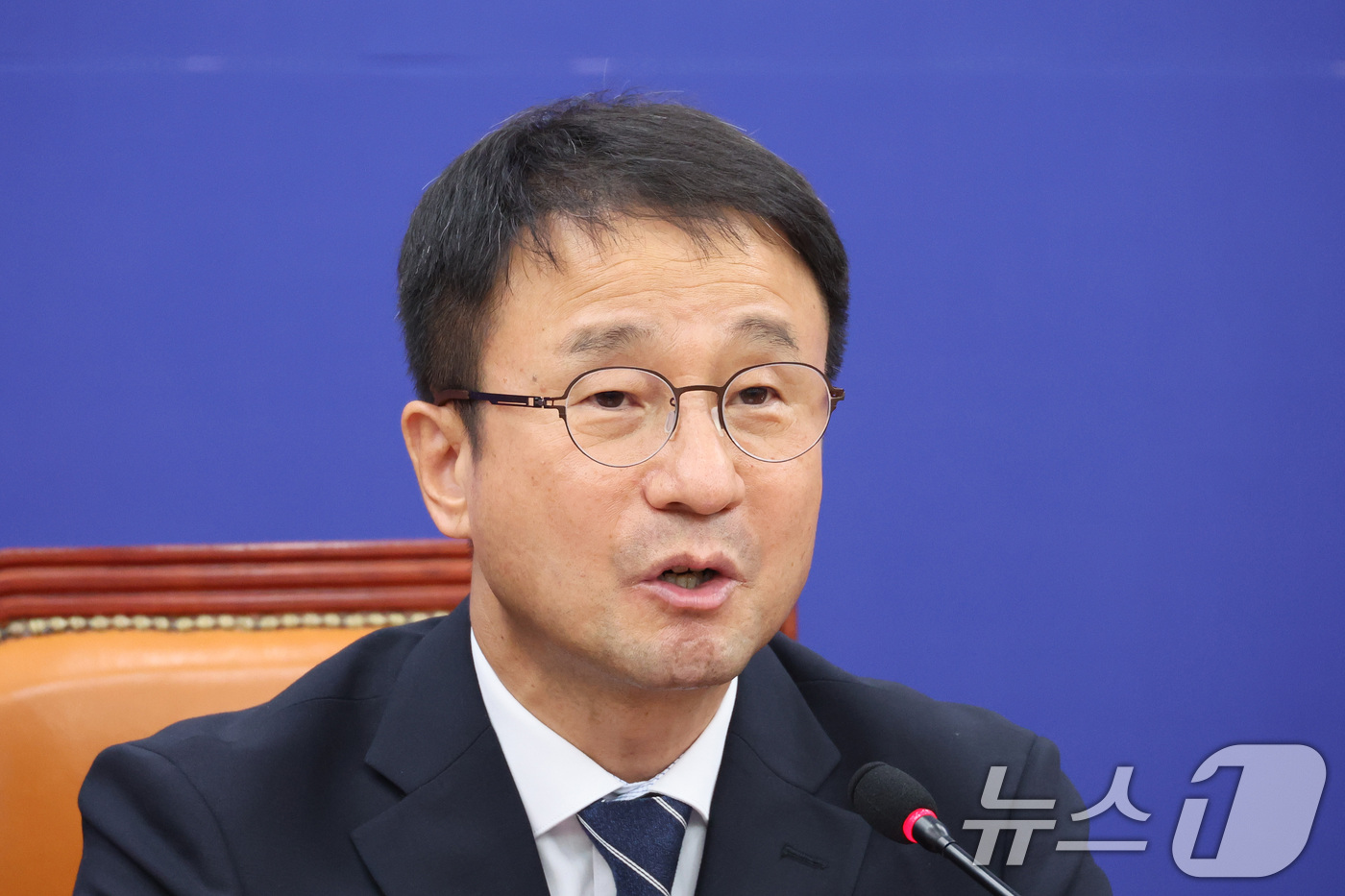 (서울=뉴스1) 신웅수 기자 = 한병도 더불어민주당 당대표 직무대행 겸 원내대표가 21일 서울 여의도 국회에서 열린 원내대책회의에서 발언하고 있다. 2026.7.21/뉴스1