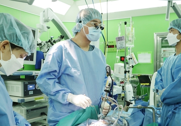 How an 82-Year-Old Defied Odds: Successful Removal of Brainstem Cancer with Keyhole Surgery