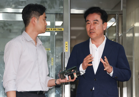 '통일교 수사 무마 의혹' 특검 출석하는 윤희근 전 경찰청장
