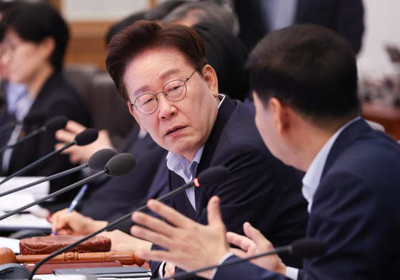 국무회의 발언하는 이재명 대통령