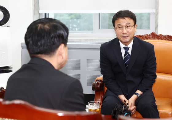 종합특검 연장법 필리버스터 논의 위해 만난 민주당·조국혁신당