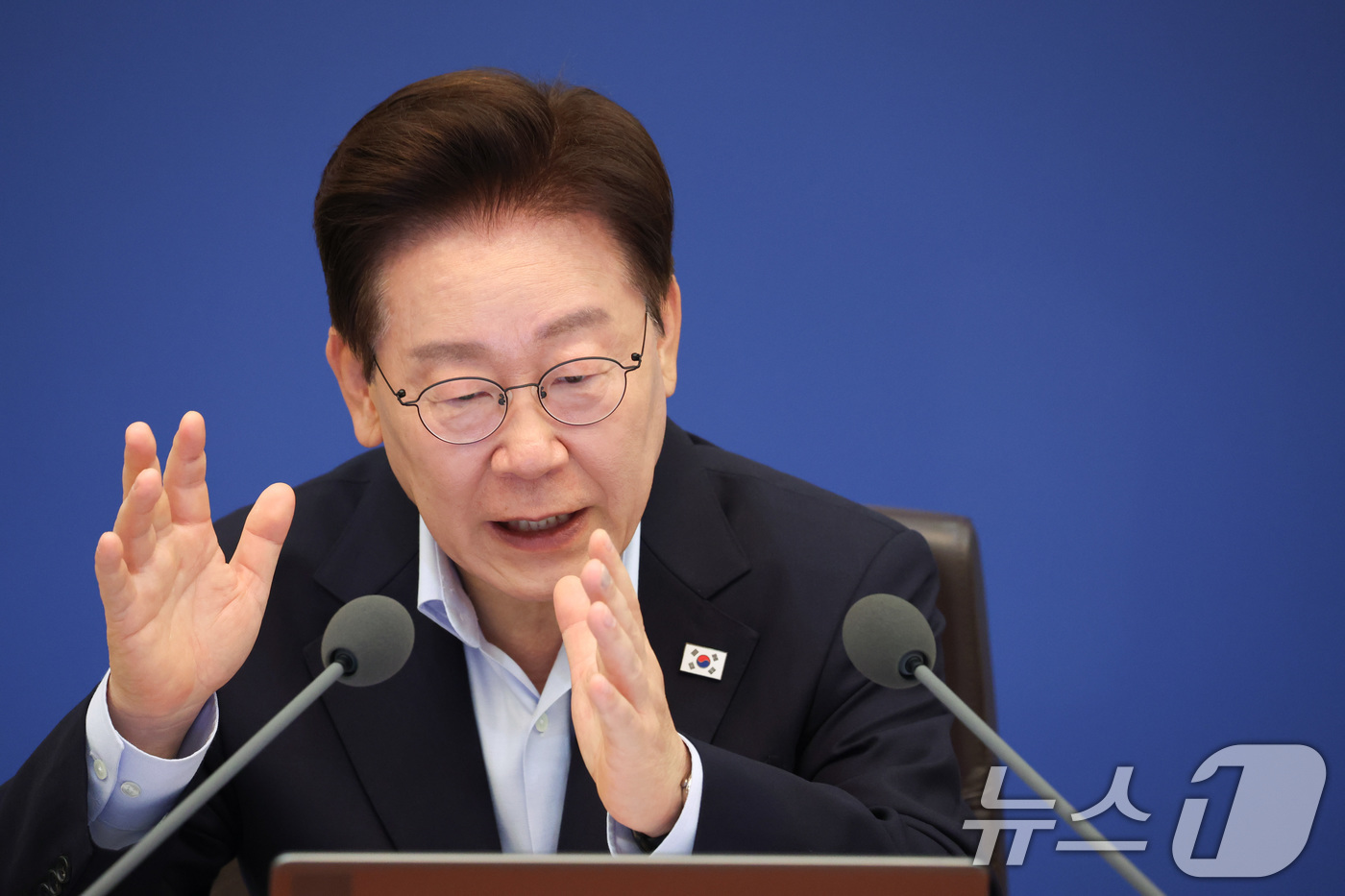 (서울=뉴스1) 허경 기자 = 이재명 대통령이 21일 청와대에서 열린 국무회의에서 발언을 하고 있다. 2026.7.21/뉴스1
