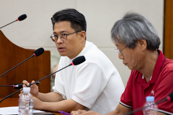 질의 답하는 김병국 홈플러스 입점주협의회장