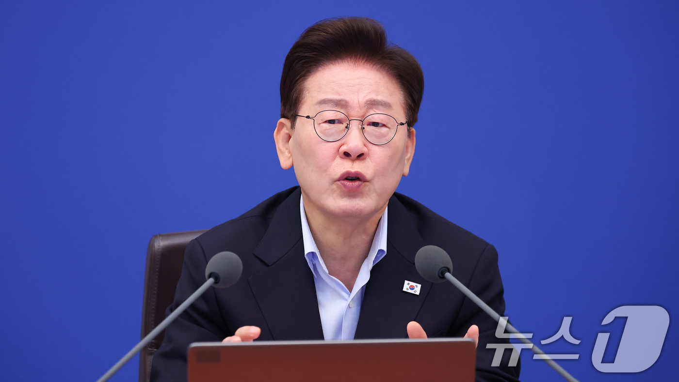 (서울=뉴스1) 허경 기자 = 이재명 대통령이 21일 청와대에서 열린 국무회의에서 발언을 하고 있다. 2026.7.21/뉴스1