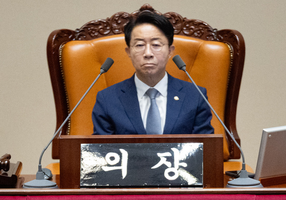 무제한토론하는 윤용근 국민의힘 의원
