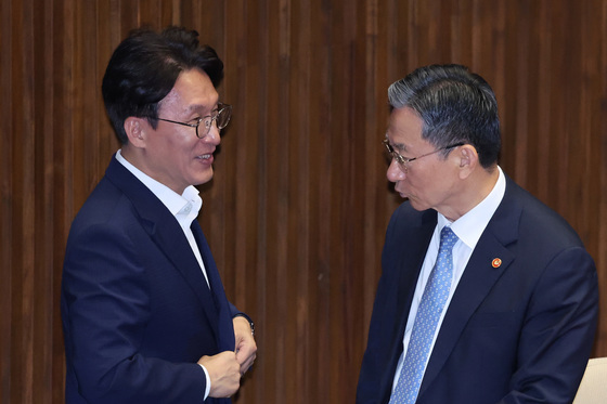 대화하는 김민석·정성호