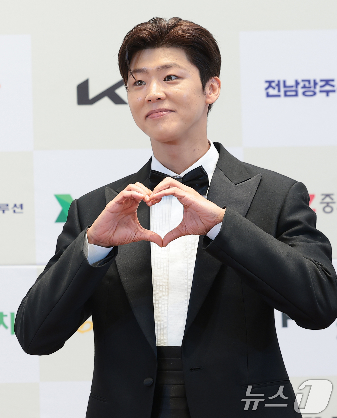 (서울=뉴스1) 권현진 기자 = 가수 박지현이 21일 서울 마포구 중소기업중앙회 DMC에서 열린 '2026 방송광고페스티벌' 시상식에 참석해 포즈를 취하고 있다. 2026.7.21 …