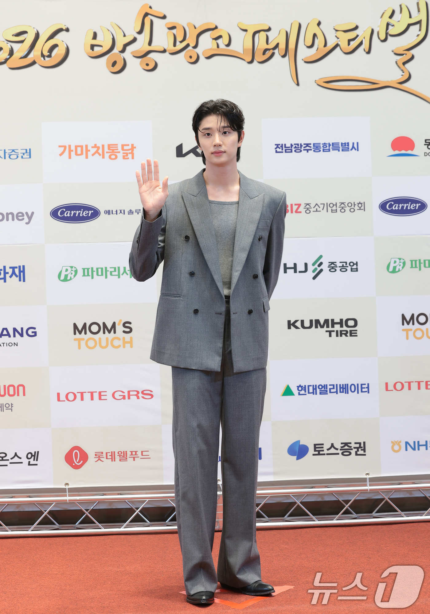 (서울=뉴스1) 권현진 기자 = 배우 김재원이 21일 서울 마포구 중소기업중앙회 DMC에서 열린 '2026 방송광고페스티벌' 시상식에 참석해 포즈를 취하고 있다.  2026.7.2 …