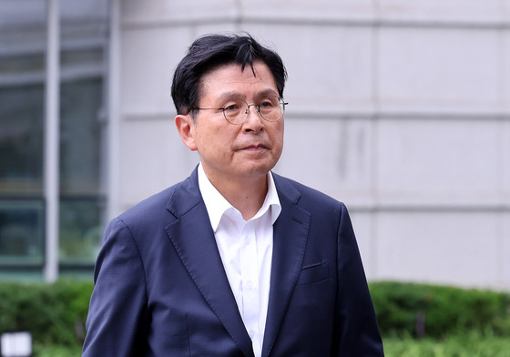 황교안, '올다르크' 변호인단으로 법원행