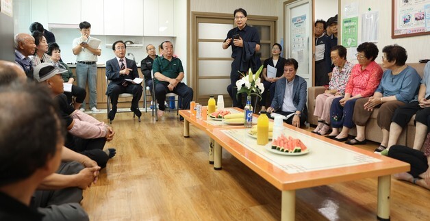 '군수가 간다'…김문근 단양군수 내년 7월까지 155개 마을 방문