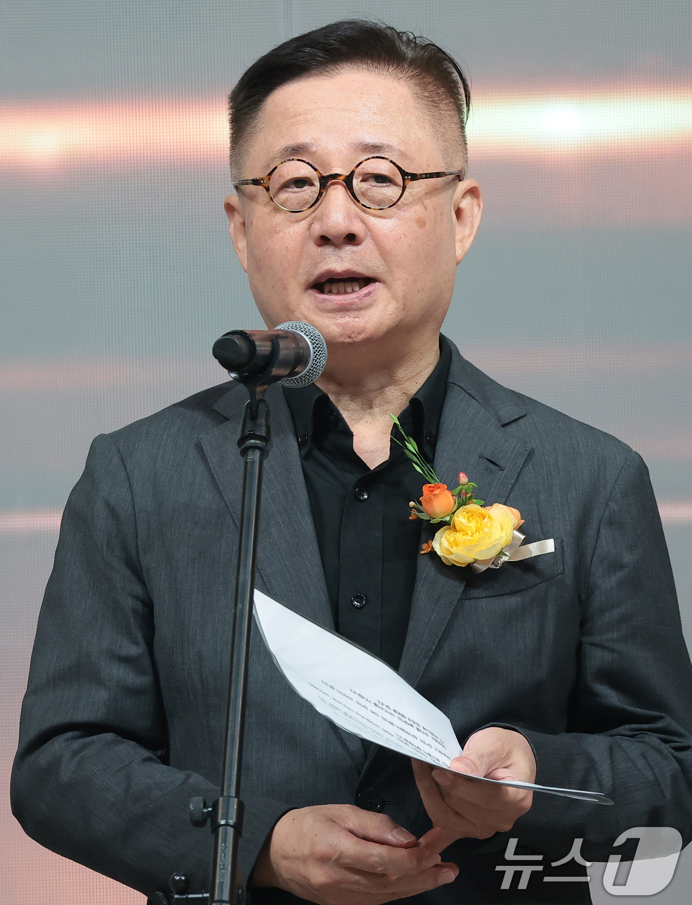 (서울=뉴스1) 권현진 기자 = 정상수 교수가 21일 서울 마포구 중소기업중앙회 DMC에서 열린 '2026 방송광고페스티벌' 시상식에 참석해 경과보고를 하고 있다. 2026.7.2 …