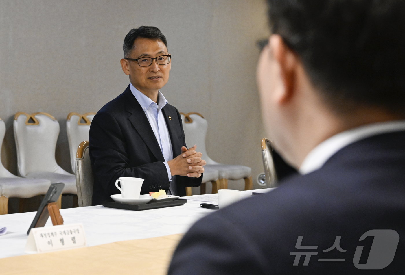 (서울=뉴스1) = 허장 재정경제부 2차관이 21일 서울 종로구 정부서울청사에서 열린 '외환시장 관련 수출기업 간담회'에서 발언하고 있다. (재정경제부 제공, 재판매 및 DB 금지 …