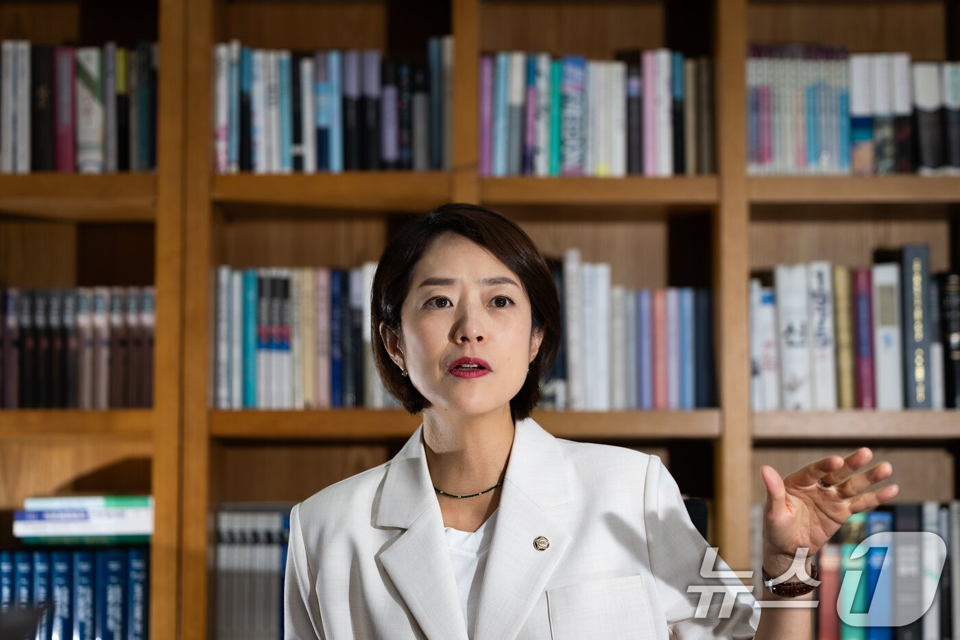 본문 이미지 - 고민정 더불어민주당 당대표 후보가 21일 서울 여의도 국회 의원회관에서 뉴스1과 인터뷰하고 있다. 2026.7.21 ⓒ 뉴스1 유승관 기자