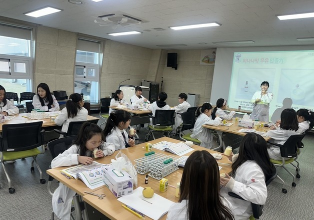 광주보건환경연구원, 여름방학 어린이 과학체험교실 운영
