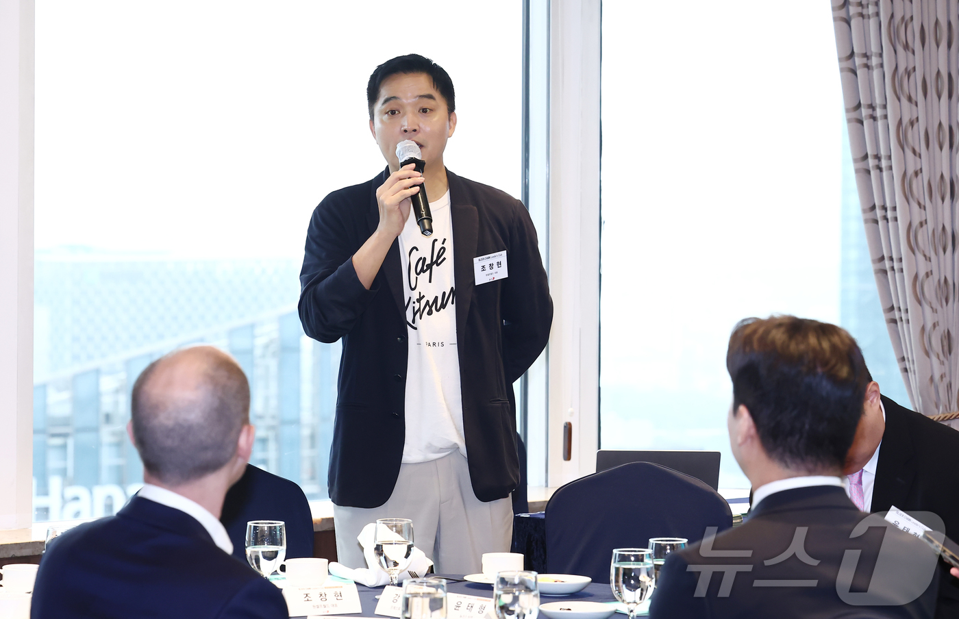 (서울=뉴스1) 김민지 기자 = 조창현 원셀프월드 대표가 22일 오전 서울 중구 롯데호텔에서 열린 제10회 뉴스1 블록체인리더스클럽에서 1분 스피치를 하고 있다. 2026.7.22 …