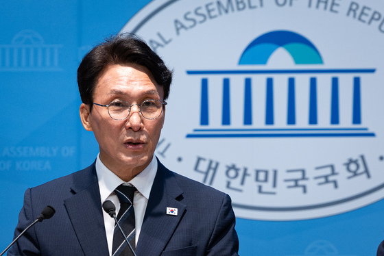 '전대 개입설' 김민석 "신천지, 뭘 한다 하고 했나"…친청계는 반발