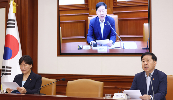 비상경제본부회의 주재하는 구윤철 부총리