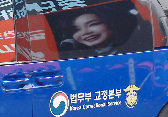 특검, 尹 대통령실에 '김건희 집무실 설치' 진술 확보…10억원 규모