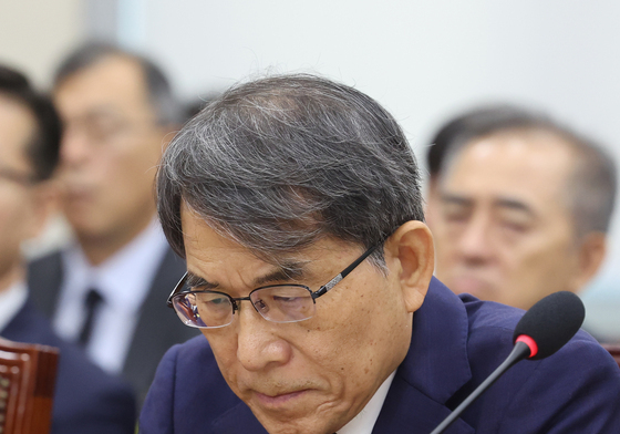 노태악 전 위원장 '고심'