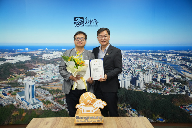 강릉시, 홍영표 고문변호사 재위촉…주요 현안 법률 지원 지속