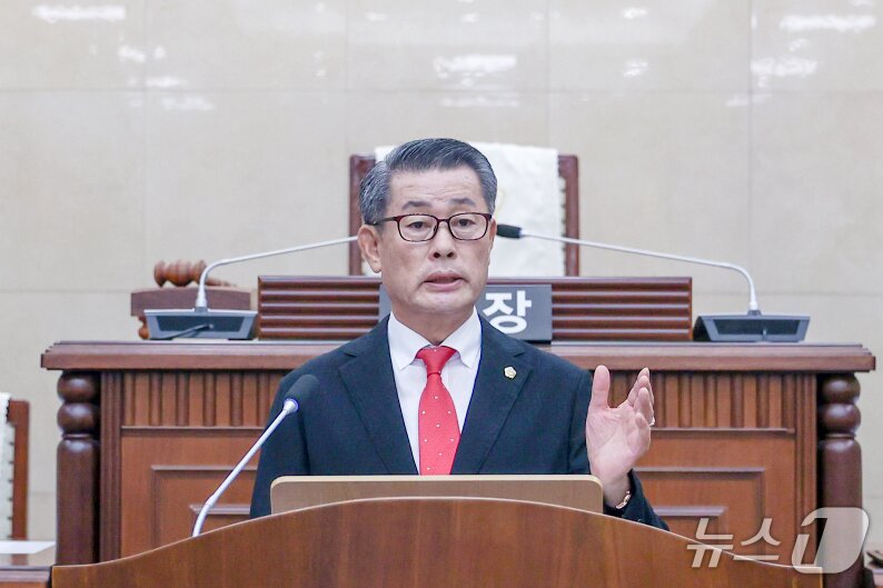 본문 이미지 - 5분 자유발언하는 이용권 의원(계룡시의회 제공. 재판매 및 DB금지)/뉴스1 